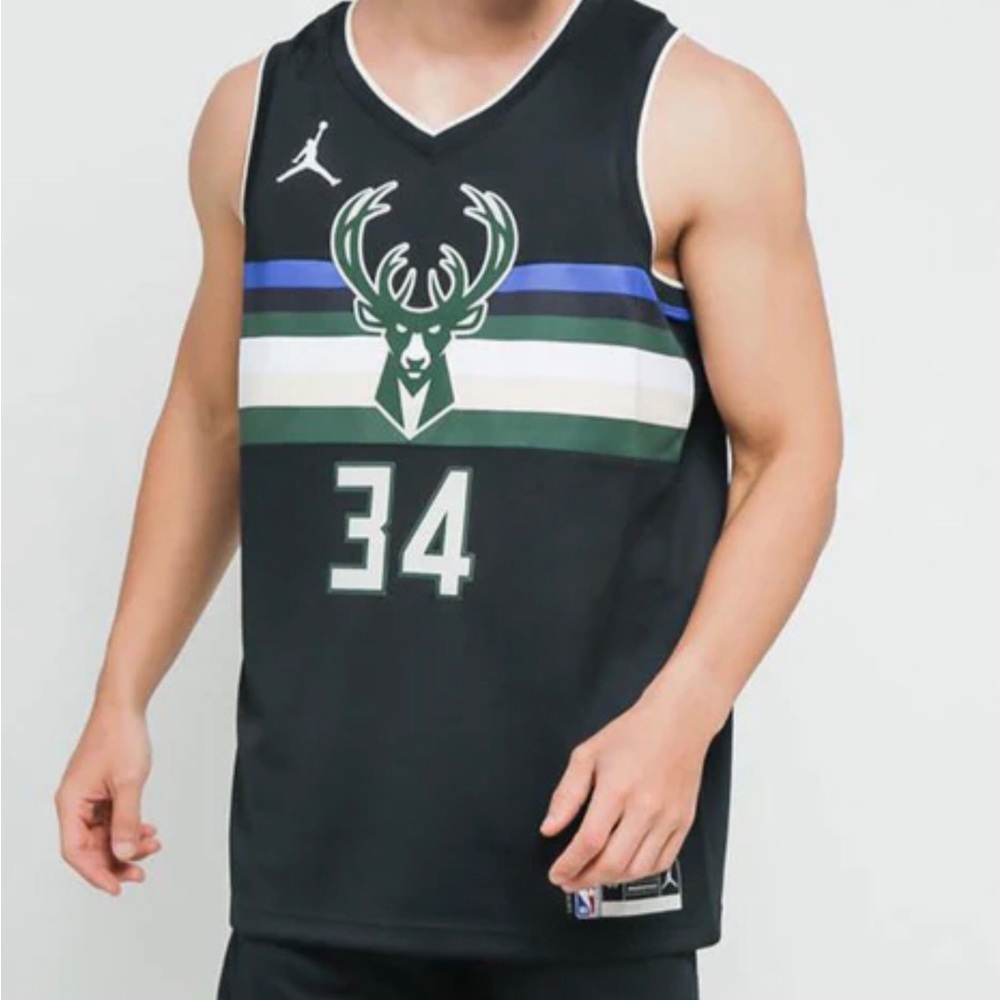 Milwaukee bucks Giannis Antetokouunmpo #34 jersey size XL